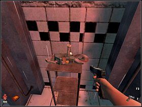 Przesuwamy dźwignię i zabieramy znajdującą się na stoliku piłę tarczową - [Solucja] Kotłownia | Bloodline Uśpione zło - Bloodline: Uśpione zło - poradnik do gry