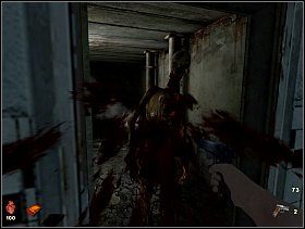 Kierujemy się w stronę drzwi i na wstępie zostajemy zaatakowani przez zombie - [Solucja] Kotłownia | Bloodline Uśpione zło - Bloodline: Uśpione zło - poradnik do gry