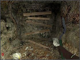 Wychodzimy z wody i idziemy wzdłuż tunelu, Za pierwszym rozgałęzieniem znajduje się ślepy zaułek widoczny na drugim obrazku - [Solucja] Podziemne tunele | Bloodline Uśpione zło - Bloodline: Uśpione zło - poradnik do gry