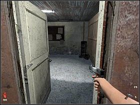 Idziemy do małego domku koło samochodu - [Solucja] Doki cz.1 | Bloodline Uśpione zło - Bloodline: Uśpione zło - poradnik do gry