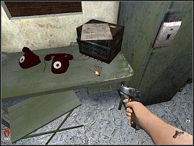 Tradycyjnie zabieramy się za myszkowanie - [Solucja] Doki cz.1 | Bloodline Uśpione zło - Bloodline: Uśpione zło - poradnik do gry