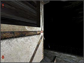 Idziemy za dom i zauważamy rozcięte kable pod napięciem, za wszelką cenę musimy je połączyć - [Solucja] Doki cz.1 | Bloodline Uśpione zło - Bloodline: Uśpione zło - poradnik do gry