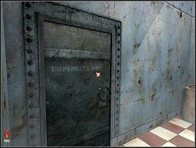 Z chłodni zabieramy koktajle Mołotowa i przechodzimy przez drzwi - [Solucja] Kuchnia | Bloodline Uśpione zło - Bloodline: Uśpione zło - poradnik do gry