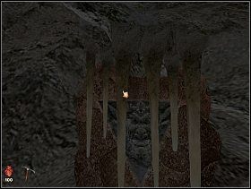 Za skalnym ołtażem znajdujemy jakieś hieroglify, które przeoczył doktorek - [Solucja] Jaskinia | Bloodline Uśpione zło - Bloodline: Uśpione zło - poradnik do gry