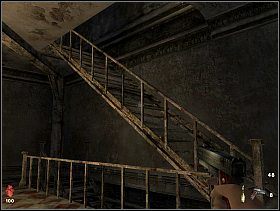 Na kolejnym piętrze atakuje nas zombie - [Solucja] Kościół | Bloodline Uśpione zło - Bloodline: Uśpione zło - poradnik do gry