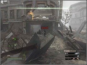 Zabij po cichu żołnierza przy ciężarówce, dzięki czemu bez problemu wyeliminujesz podoficera, stojącego przy skrzyniach [1] - Misja 9 - Trapped | Solucja Commandos Strike Force - Commandos: Strike Force - poradnik do gry