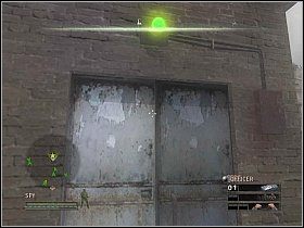 W kolejnej lokacji podejdź do żołnierz przy szlabanie i kiedy ten znajdzie się w górze, wkrocz na teren kwatery - Misja 9 - Trapped | Solucja Commandos Strike Force - Commandos: Strike Force - poradnik do gry