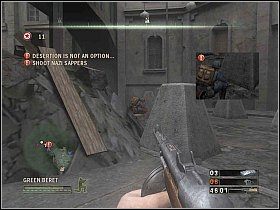 Jednocześnie odpieraj stale ponawiane przez Niemców szturmy na południu [1] oraz eliminuj saperów, próbujących wysadzić kamienne filary w zachodniej części placu [2] - Misja 14 - Defend Our Mother Russia | Solucja Commandos Strike Force - Commandos: Strike Force - poradnik do gry