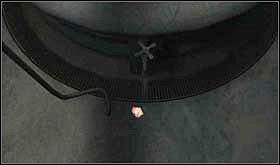 Teraz odłącz szlauch od kranu. Woda popłynie kanałami i wymyje świecący obiekt. Tylko dokąd? - PONIEDZIAŁEK 14 PAŹDZIERNIKA cz.3 | Scratches - Scratches - poradnik do gry