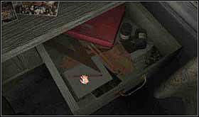 Otwórz szufladę biurka - znajdziesz ołówek oraz zdjęcie kuchni. - SOBOTA 12 PAŹDZIERNIKA cz.2 | Scratches - Scratches - poradnik do gry