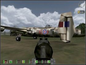Podejdź do samolotu od jego lewego skrzydła (uważaj aby żaden z Twoich ludzi nie wlazł pod obracające się śmigła bo zostanie z niego mielonka - Misja 5