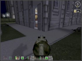 Ruszaj w stronę budynku żołnierzami uzbrojonymi w peemy - Misja 1