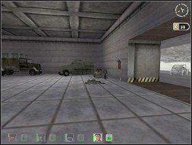 W pomieszczeniu na prawo pod ścianą stoją karabiny maszynowe, które możesz zabrać (KMy ) - Misja 5