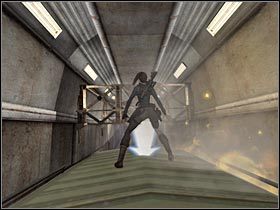 Zwróć uwagę na to, że okolica jest kiepsko oświetlona - Kazakhstan - Project Carbonek (3) | Etap 5 | Tomb Raider Legenda - Tomb Raider: Legenda - poradnik do gry