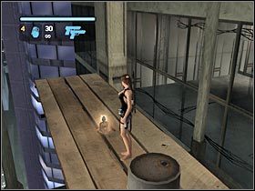 Po dotarciu do klatki schodowej zejdź na sam dół i zniszcz skrzynię - Etap 3 Japan - Meeting with Takamoto (1) | Sekrety | Tomb Raider Legenda - Tomb Raider: Legenda - poradnik do gry