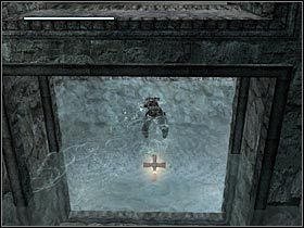 W końcowej części drugiego przejazdu na trumnie zwróć uwagę na niewielki boczny korytarzyk, do którego będziesz musiał przyciągnąć ten obiekt (#1) - Etap 6 England - King Arthurs Tomb (3) | Sekrety | Tomb Raider Legenda - Tomb Raider: Legenda - poradnik do gry