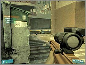 Twoją uwagę powinien zwrócić pojazd opancerzony, który pojawił się na mapie (#1) - [Misja 11][FINAŁ] NORAD on the line - cz.3 - Tom Clancys Ghost Recon: Advanced Warfighter - poradnik do gry