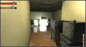Miń pomieszczenie z wieloma biurkami, wejdź na balkon [#10] i zejdź klatką schodową na dół (zostaniesz na niej zaatakowany przez jednego zbira) - Central Metro Station (3) | CHAPTER II | Condemned Criminal Origins - Condemned: Criminal Origins - poradnik do gry