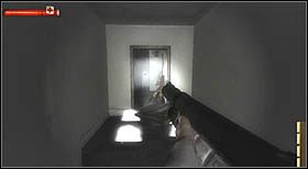 Drzwi prowadzące dalej zostaną zniszczone przez napastnika z siekierą, przygotuj się na walkę z nim oraz nieco dalej z następnym (wyposażonym w pistolet) - Metro Station Platforms (2) | CHAPTER III | Condemned Criminal Origins - Condemned: Criminal Origins - poradnik do gry