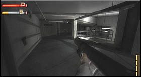 Dalsza droga prowadzi przez hol, w którym w pewnym momencie zauważysz barierkę po jednej ze stron - Metro Station Platforms (2) | CHAPTER III | Condemned Criminal Origins - Condemned: Criminal Origins - poradnik do gry