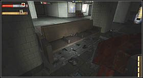 Drugi leży na ławce w pobliżu miejsca, gdzie podejrzany ucieka, opuszczając za sobą bramę - Sekrety | CHAPTER III | Condemned Criminal Origins - Condemned: Criminal Origins - poradnik do gry