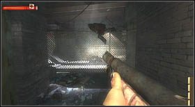 Na dole jeden z przestępców, wcześniej walczący z policjantami, przeskoczy przez siatkę i zaatakuje Ciebie (jest mocno agresywny, więc bądź przygotowany na ostrą walkę) - Burnback Alley (2) | CHAPTER VI | Condemned Criminal Origins - Condemned: Criminal Origins - poradnik do gry