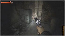 Gdy wejdziesz do mrocznego pokoju, w którym jeden z napastników zrobi dziurę i zaatakuje Cię strzelbą, rozejrzyj się - Sekrety | CHAPTER VI | Condemned Criminal Origins - Condemned: Criminal Origins - poradnik do gry