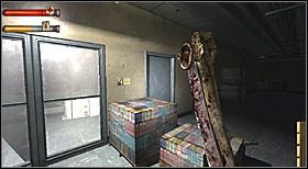 Pomocna w walce może okazać się strzelba, którą znajdziesz w małym pomieszczeniu, za szybami po lewej stronie (wejście do niego jest oświetlone) - Metro City Library (2) | CHAPTER VII | Condemned Criminal Origins - Condemned: Criminal Origins - poradnik do gry