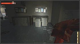 Udając się w pogoń za przeciwnikiem wyposażonym w siekierę, najpierw trafiasz do pomieszczenia z wieloma regałami - Sekrety | CHAPTER VII | Condemned Criminal Origins - Condemned: Criminal Origins - poradnik do gry