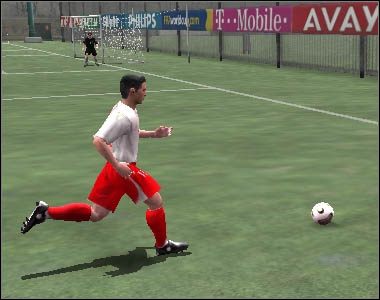 By spowolnić tempo gry, naciskamy [C] - Podstawy, Drybling | Poruszanie się | Mistrzostwa Świata FIFA 2006 - Mistrzostwa Świata FIFA 2006 - poradnik do gry