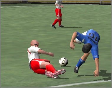 Takie zagrania najczęściej kończą się żółtymi i czerwonymi kartkami - Obrona i faule | Poruszanie się | Mistrzostwa Świata FIFA 2006 - Mistrzostwa Świata FIFA 2006 - poradnik do gry