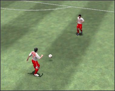 Interesująca jest również kombinacja podanie i bieg - Podania | Poruszanie się | Mistrzostwa Świata FIFA 2006 - Mistrzostwa Świata FIFA 2006 - poradnik do gry