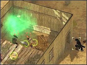 Wyjdź teraz OSTROŻNIE po drabinie na górę (#1) i podnieś amunicję do snajperki (Rifle ammo) - [Misja 2.1] Eagles Nest - Trouble at Eagles Nest cz.2 | Desperados 2 - Desperados 2: Coopers Revenge - poradnik do gry