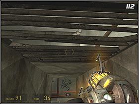 Gdy dotrzesz do końca kanału wentylacyjnego, konstrukcja zwali się na podłogę - Urban Flight cz.3 | Half-Life 2 Episode One - Half-Life 2: Episode One - poradnik do gry