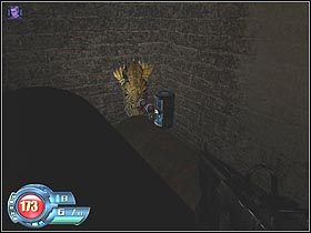 Stojąc na metalowej platformie, wbiegnij na rury - Pursuit - Descent | Sekretne lokacje w SiN Episodes Emergence - SiN Episodes: Emergence - poradnik do gry