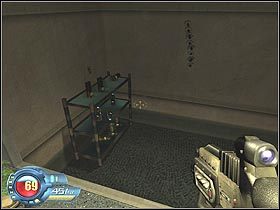 W pomieszczeniu biurowym wejdź po schodach na górę i ruszaj przed siebie, trzymając się ściany po prawej stronie - Supremacy Tower - Search | Sekretne lokacje w SiN Episodes Emergence - SiN Episodes: Emergence - poradnik do gry