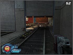 Wyskocz z kontenera na ziemię i skręć w prawo - Docks - Trainyard | Solucja SiN Episodes Emergence - SiN Episodes: Emergence - poradnik do gry