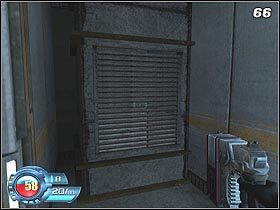 Wróg zaspawa drzwi prowadzące do dalszej części kompleksu, dlatego wejdź do pomieszczenia o nazwie Mechanics i rozwal kratkę (#66) prowadzącą do tunelu wentylacyjnego - U4 Laboratory - Infiltration | Solucja SiN Episodes Emergence - SiN Episodes: Emergence - poradnik do gry