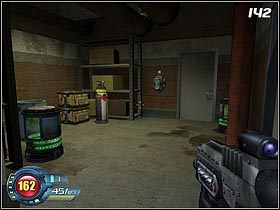 Wszystkie drzwi w okolicy są zamknięte, ale na szczęście jest tu drabina (#140), która pozwoli Ci wdrapać się na górę - Supremacy Tower - NOC | Solucja SiN Episodes Emergence - SiN Episodes: Emergence - poradnik do gry