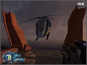 Wykorzystując chwilę przerwy, wyskakuj zza rogu i systematycznie strzelaj w kierunku śmigłowca - najlepszy do tego celu jest oczywiście karabin maszynowy - Showdown - Finale | Solucja SiN Episodes Emergence - SiN Episodes: Emergence - poradnik do gry
