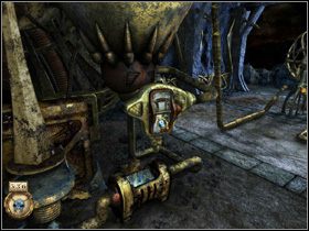 Teraz umieść lejek [funnel] w rurze nad wałami i nalej do niej kwasu azotowego [azotic acid] - SIEDZIBA SELENITÓW - Świetlna maszyna | Journey to the Moon Podróż na Księżyc - Journey to the Moon: Podróż na Księżyc - poradnik do gry