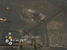 Opuść budynek i skieruj się do tunelu z lewej strony placu (wcześniej oczyść go z chowającego się tam żołnierza) - Misja 3 - Klasztor - Full Spectrum Warrior: Ten Hammers - poradnik do gry