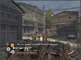 Rusz w stronę, gdzie niedawno załatwiłeś strzelca, a na końcu ulicy skręć w prawo - Misja 8 - Scylla a Harybda - Full Spectrum Warrior: Ten Hammers - poradnik do gry