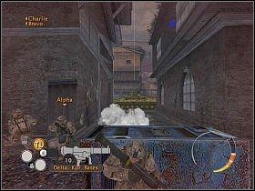 Po krótkiej pogawędce dołączy do ciebie żołnierz z wyrzutnią rakiet - Misja 10 - Złamani ludzie - Full Spectrum Warrior: Ten Hammers - poradnik do gry