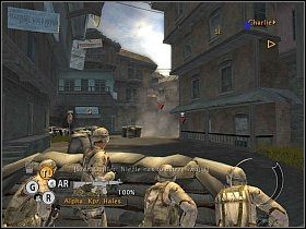 Wyrusz teraz wzdłuż ulicy i natychmiast ostrzelaj człowieka z rakietnicą, czatującego na ciebie w oknie budynku z prawej [1] - Misja 11 - Zaginiony oddział - Full Spectrum Warrior: Ten Hammers - poradnik do gry