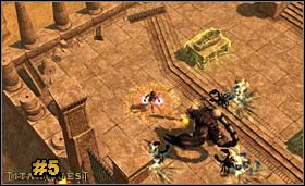 Po odniesieniu zwycięstwa przejdź na koniec świątyni i ze znajdującego się tam ołtarza [#6] podnieś poszukiwane Eye of Chaos - [Main Quest] The Invocation | Solucja Titan Quest - Titan Quest - poradnik do gry