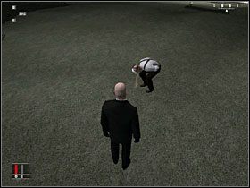 Skręć w prawo i przejdź przez przerwę między dwoma chatami - 9 - Till Death Do Us Part | Solucja Hitman Krwawa Forsa - Hitman: Krwawa Forsa - poradnik do gry