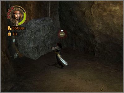 Za zaporą po lewej stronie znajdziesz wnękę, w której poza skrzynią z apteczką kryje się kawałek mapy - by go dostać wysadź stertę skrzynek - The Damsel and the Dead | Misje - Pirates of the Caribbean: The Legend of Jack Sparrow - poradnik do gry