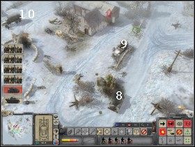 Po odparciu drugiego ataku wroga skieruj swoich żołnierzy do skrzyń znajdujących się w pobliżu ciężarówek (10) i wyposaż ich we wszelką dostępną broń przeciwpancerną (będzie później bardzo potrzebna) - Misja 5 | Kampania niemiecka | Faces of War Oblicza Wojny - Faces of War: Oblicza Wojny - poradnik do gry