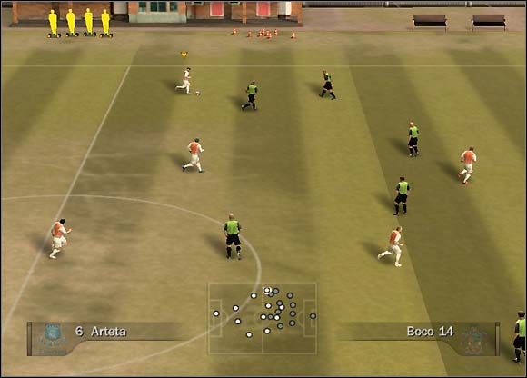 Jeżeli rywale zechcą odebrać piłkę naszemu zawodnikowi, warto ją podać do najbliższego kolegi - Gra na skrzydłach i dośrodkowania | Taktyka FIFA 07 - FIFA 07 - poradnik do gry